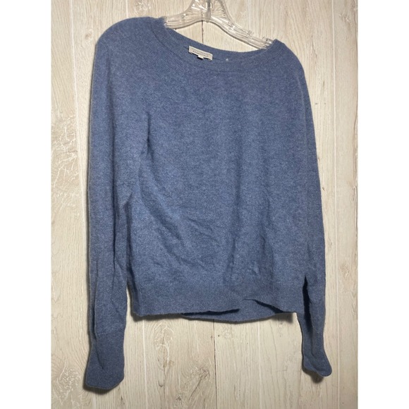 White + Warren Sweaters - White + Warren Cashmere Sweater Size small 2 small hole left sleeve